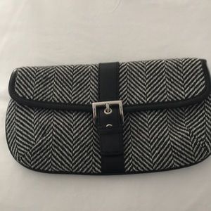 Herringbone clutch